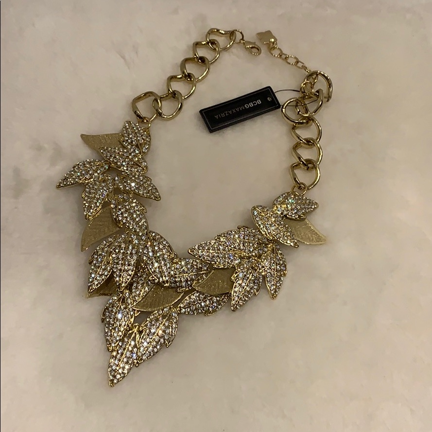 Bcbgmaxazria Golden Leaf Necklace 40$